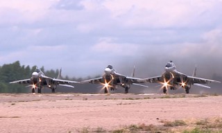 Подготовка авиации к параду