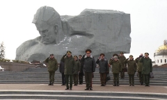 Российская военная делегация в Брестской крепости